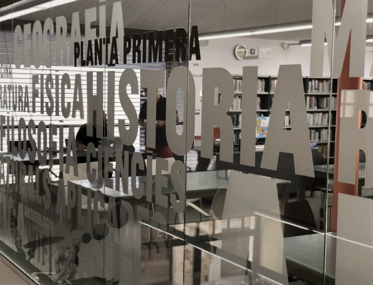 Palafrugell Library Signage